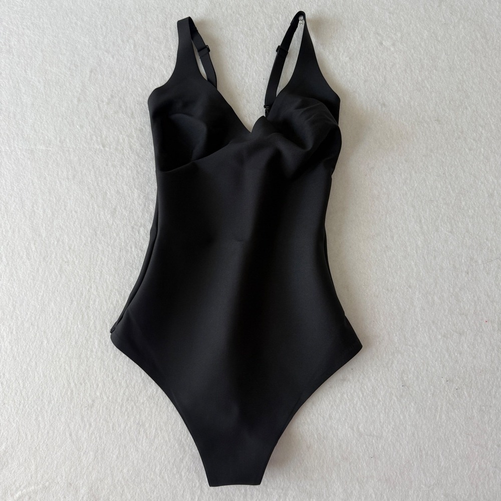 NWT SKIMS CS Plunge Bodysuit Onyx Black V-Neck Shapewear Size M BD-THG-9551W